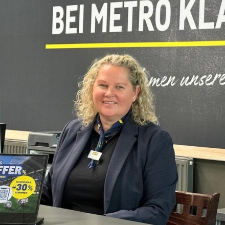 METRO Oesterreich, Jubilaeum, Mitarbeiterinnen, Mitarbeiter