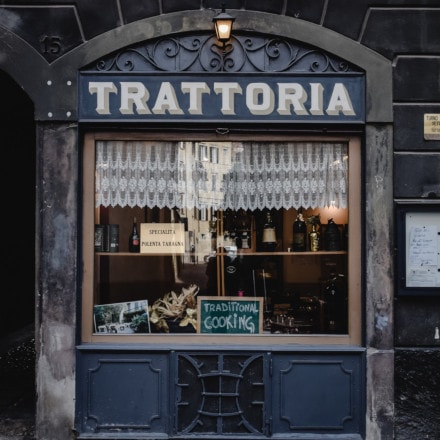 Restaurant branding