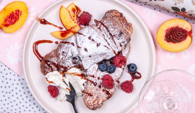 Френч тост от кроасани на фурна