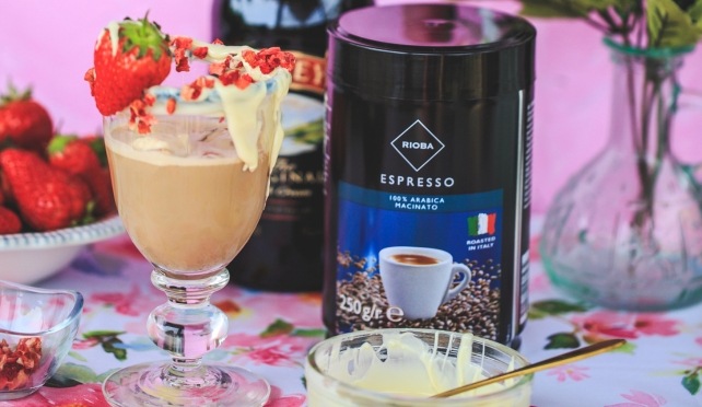 Коктейл с кафе