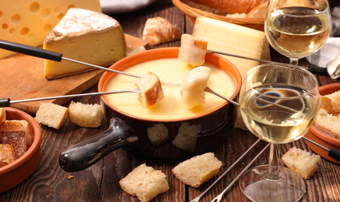 Фондю с пет вида сирена