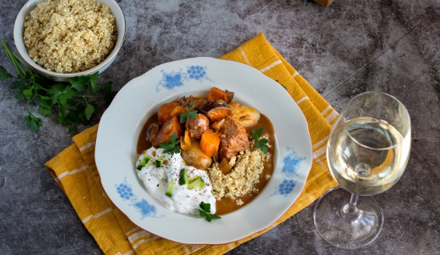 Агнешка плешка във винен сос