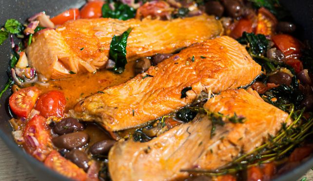 Бърза и лесна сьомгова пъстърва на тиган 