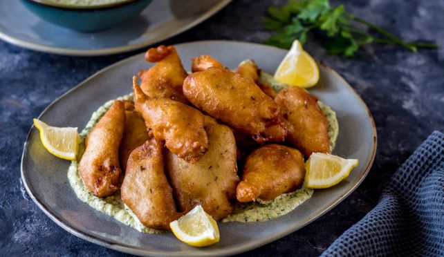 Хрупкави-панирани филета лаврак и ципура ала Фиш енд Чипс