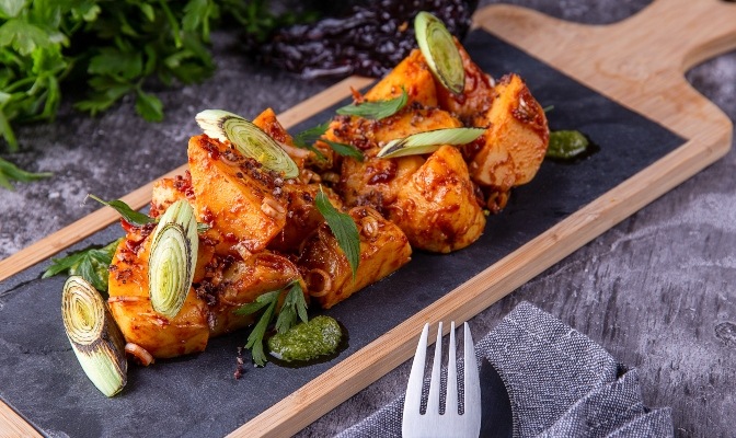 Картофена салата с праз, сушени чушки и билкова емулсия