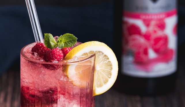 Свежа лимонада с малини