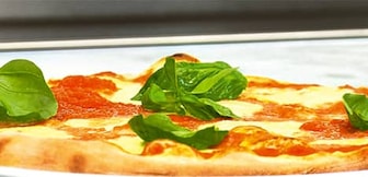 Pizza Margherita a pizza Parma