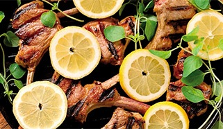 Grilované jehněčí kotletky s tzatziky