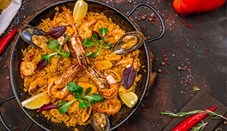 Paella s květákovou rýž