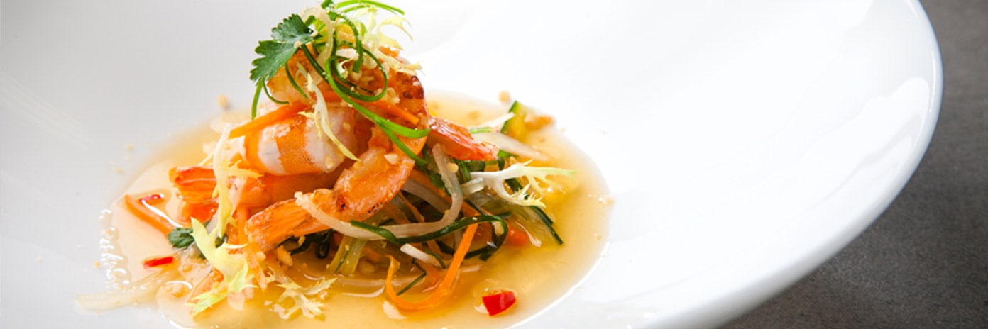 Grilované krevety se salátkem a vietnamským dresinkem