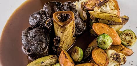 Jelení ossobuco se zeleninou