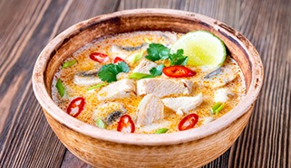 Polévka Tom Kha Kai