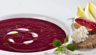 Polévka z pečené řepy