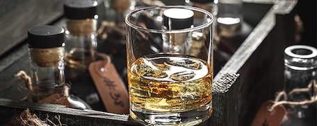 Rum - Die facettenreiche Spirituose ist ein Pur-Genuss und perfekte Basis für Cocktails und Longdrinks. Ideal für viele gastronomische Konzepte und Anlässe. 