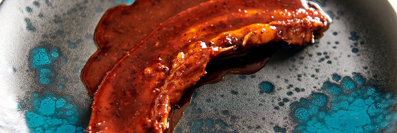 Panceta de cochino negro canario y salsa de mojo rojo - Braulio SImancas
