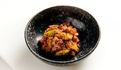 Lomo de merluza de Lanzarote, pil pil y mojo rojo y verde