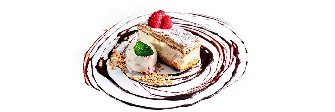 Milhojas de nata fácil de preparar para hostelería