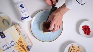 Receta de tarta Sacher fácil de preparar para hostelería - Paso 2