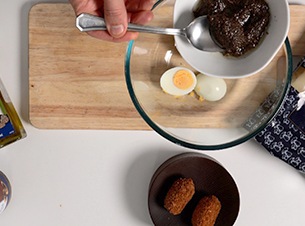 Huevos mezclados con tartufata