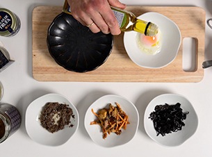 Huevo con aceite de trufa