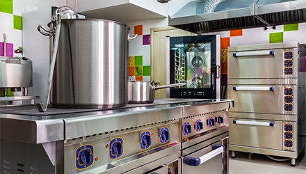 Máquinas y Equipos para Cocinas Profesionales · Makro