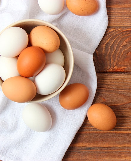 Huevos de diferentes colores