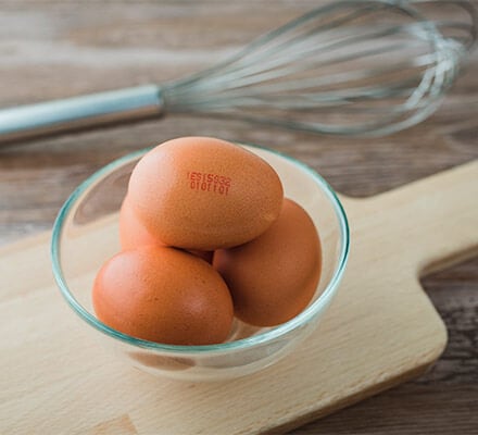 etiquetado de huevos