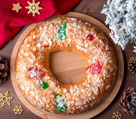 Panettone y roscón de Reyes cesta de Navidad Makro