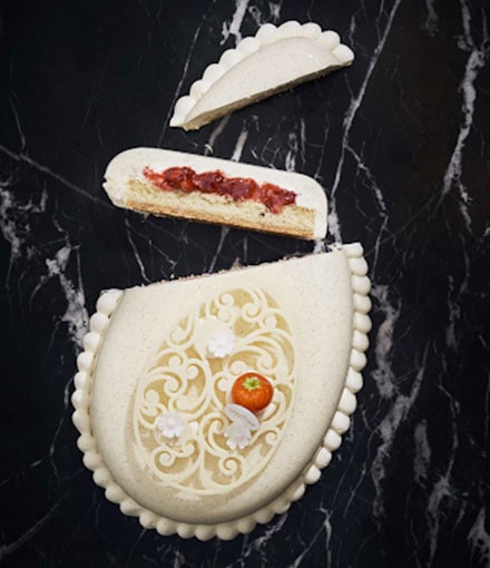 Entremets de Pâques fraise et eau de fleur d’oranger (Lenôtre)