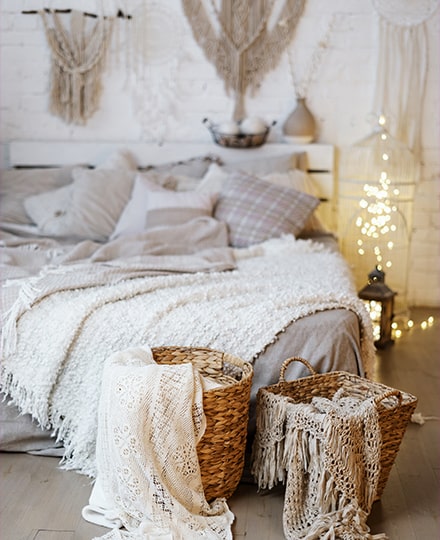 Chambre d'hôtel ambiance hygge