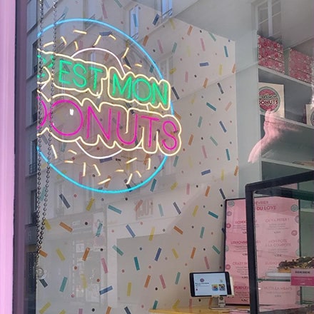 Devanture de la boutique C'est mon donuts