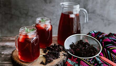 Le bissap, boisson fraiche à base d'hibiscus séché