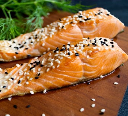 Pavés de saumon enrobés de graines de sésame