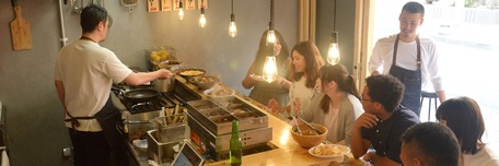 Salle d'un restaurant japonais original