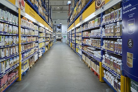 Rayon des marques METRO dans une Halle