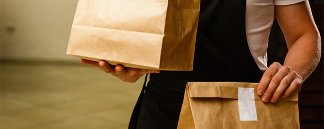 Restaurateurs : faut-il lancer la livraison de repas à domicile ?
