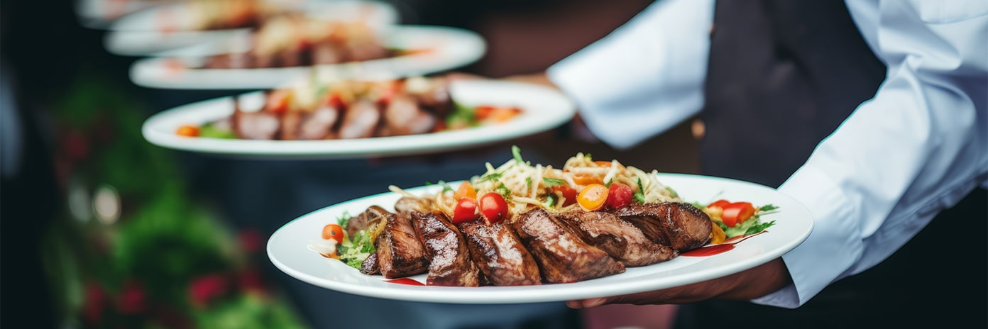 Service d'un plat unique dans un restaurant