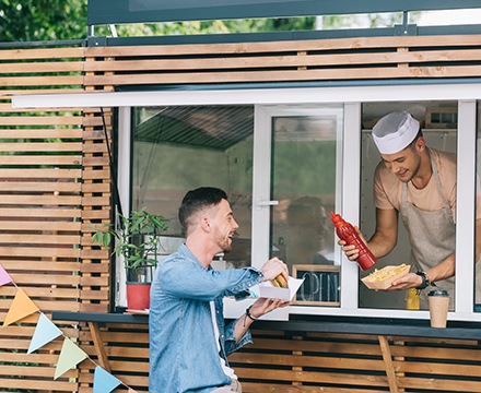 Une vente de nourriture au restaurant