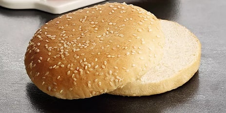 Pains pour burger en gros plan