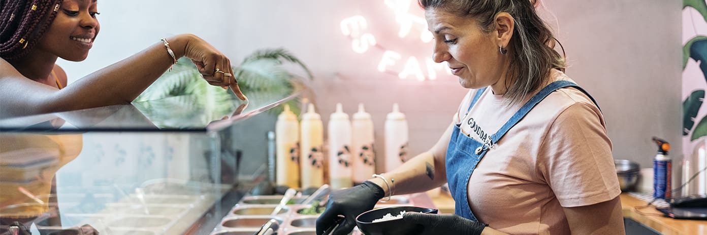 Préparation d’un poke bowl