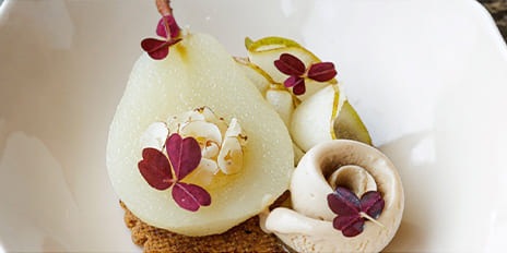 Recette de chef - Poire Louise bonne pochée, noisette et yuzu - Claire Santos Lopes – 2026