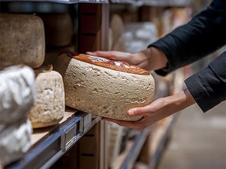 Rayon fromagerie d’une halle METRO