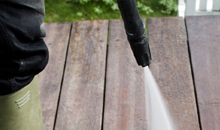 Buse d'un nettoyeur haute pression en gros plan