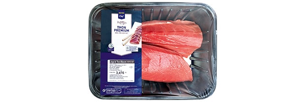 Morceaux de thon premium dans une barquette