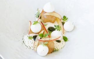 Recette de chef – Pomme confite, caramel de foin – Coline Faulquier