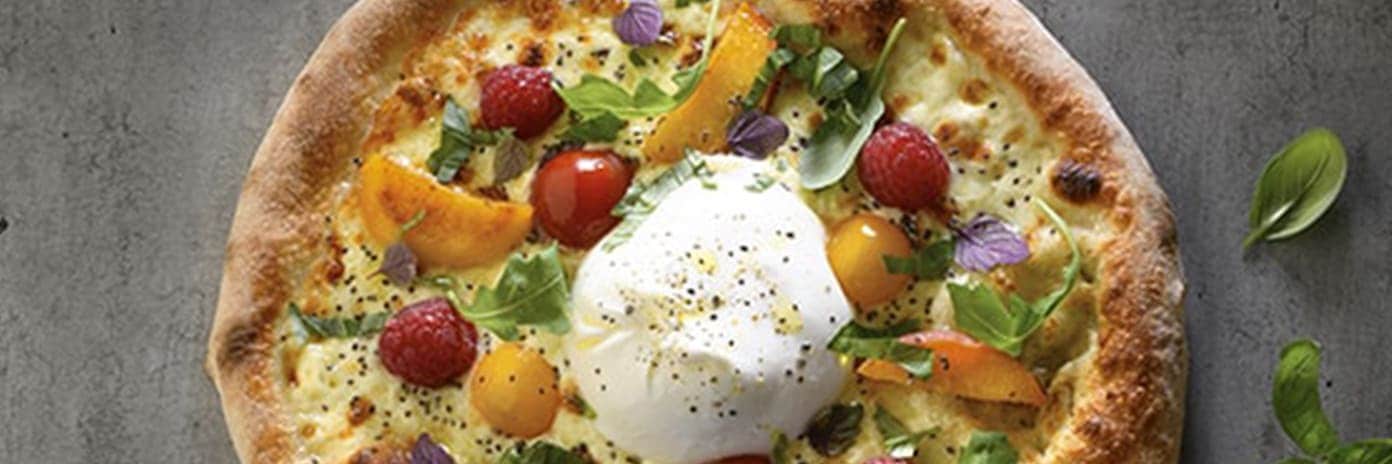 Recette de chef - Pizza burrata pêche framboise