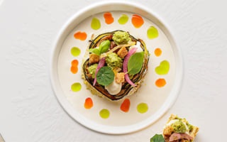 Recette de chef – Rosace de courgette, crème de burrata, crackers petits pois et burrata - Maxime Cousin