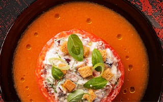 Recette de chef – Tomate et burrata, gaspacho et siphon burrata basilic - Recette du chef Jeremy Hoerner.