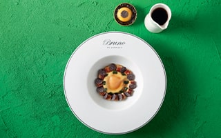 Recette de chef - Ravioles aux truffes noires, consommé de canard et foie gras poêlé – jaune d’œuf confit au soja et caviar de truffe - Michael Fulci - 2026