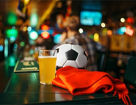 Soir de match - ballon, football et bière